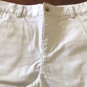 Vineyard Vines NWOT boys size 16 shorts.
